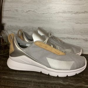 Nike Rivah SE Premium Running Shoes Size 9